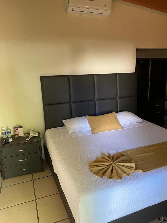 Casa Maria Emilia Hotel Куернавака Екстериор снимка
